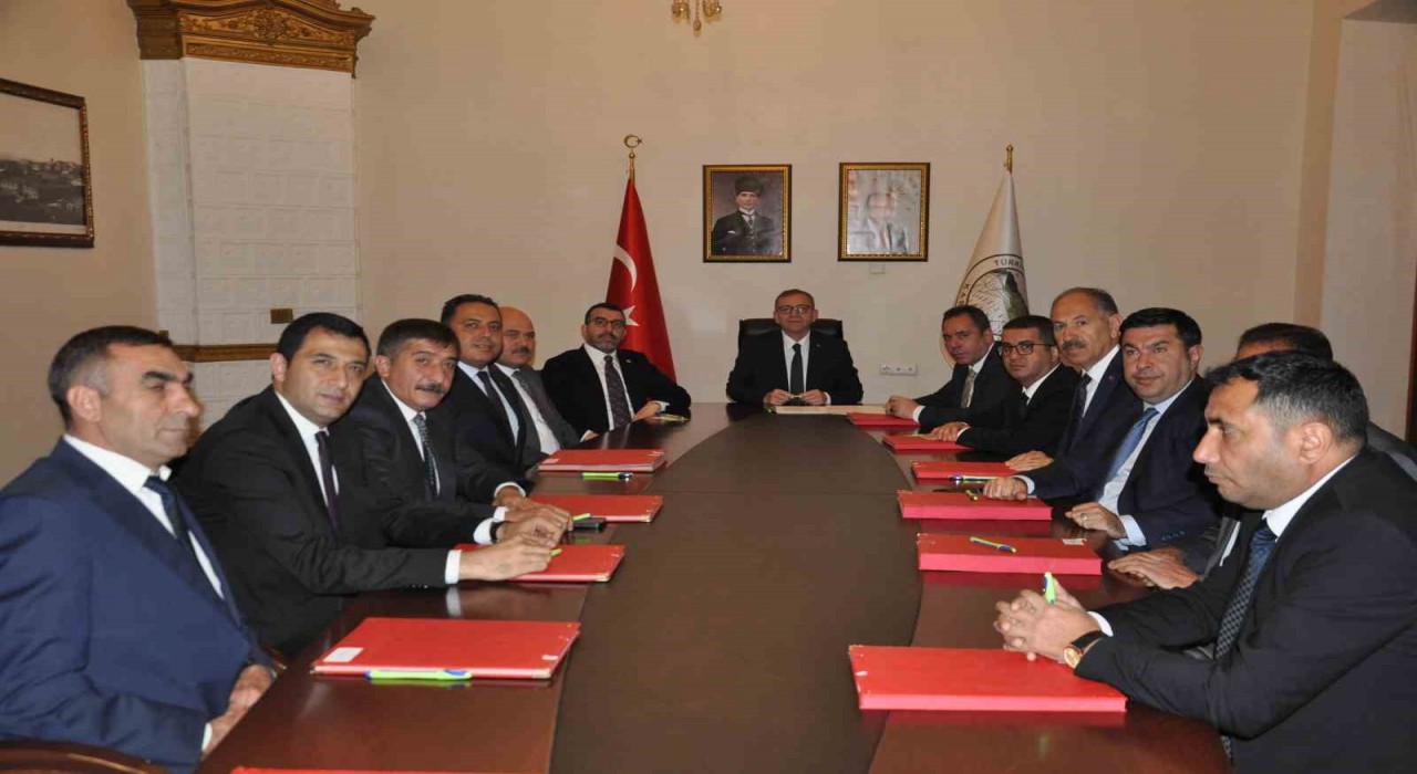 Karsta evlenecek gençler desteklenecek