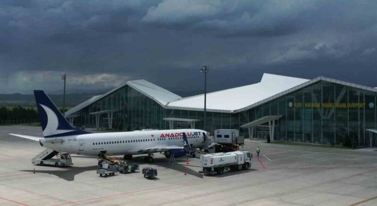 Karsta Eylül ayında 52 bin 845 kişi uçtu