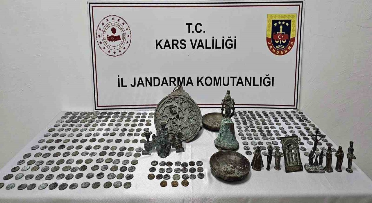 Karsta tarihi eser operasyonu: 5 kişi tutuklandı