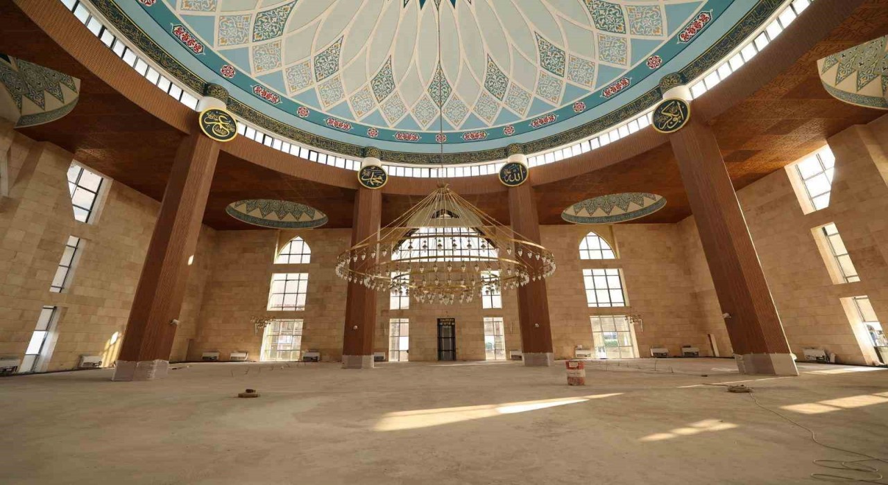 Kartepenin 3 bin kişilik cami inşaatı tamamlanmak üzere