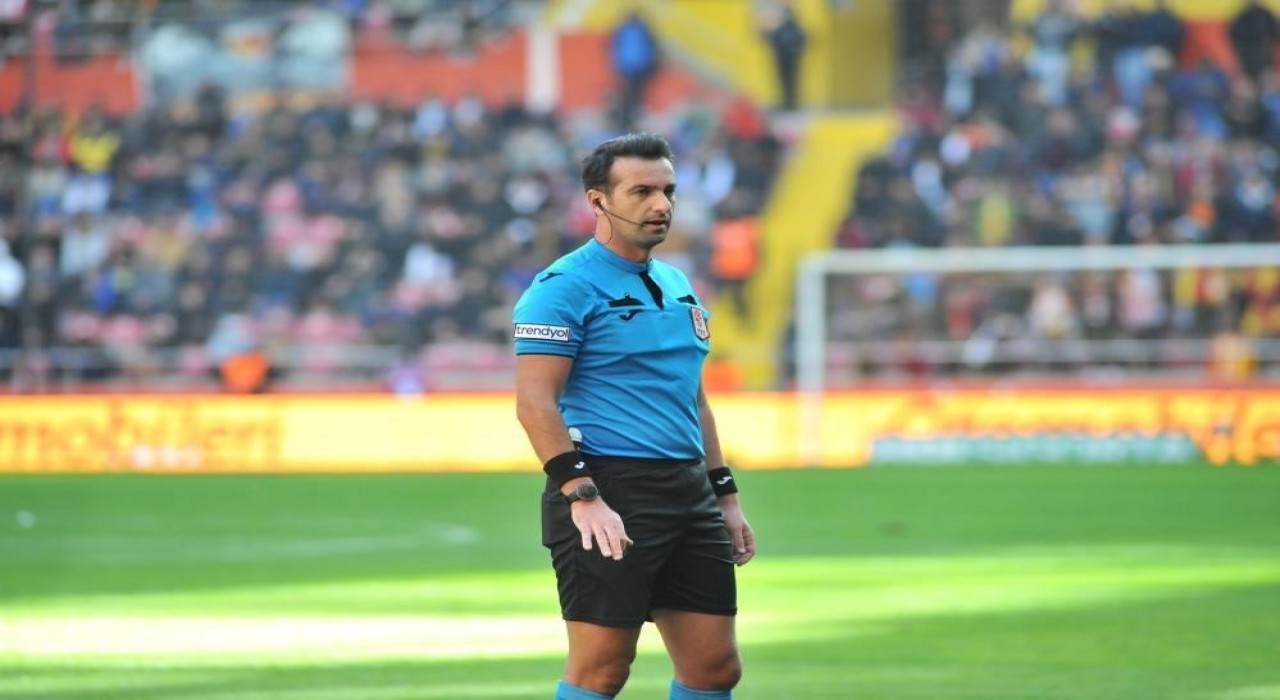 Kasımpaşa - Beşiktaş maçının VARı Kadir Sağlam oldu