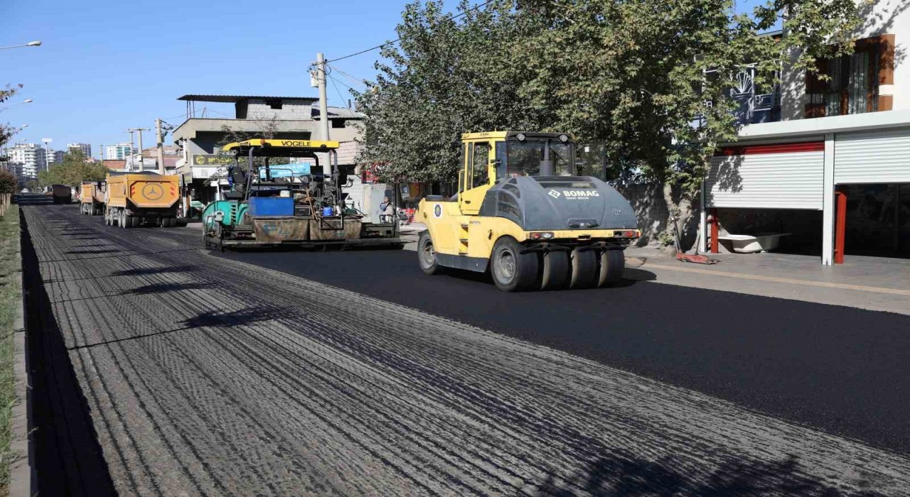 Kayapınarda 17 kilometrelik 8 caddeye asfalt serilecek