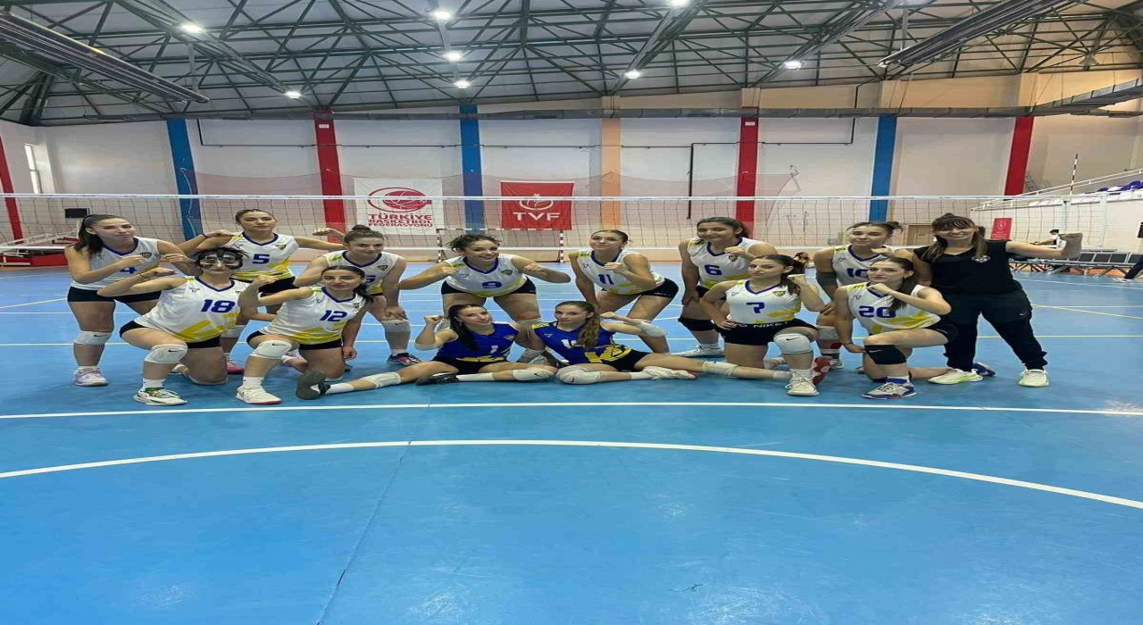 Kayseri Voleybol Kulübü Gaziantepten galibiyet ile döndü