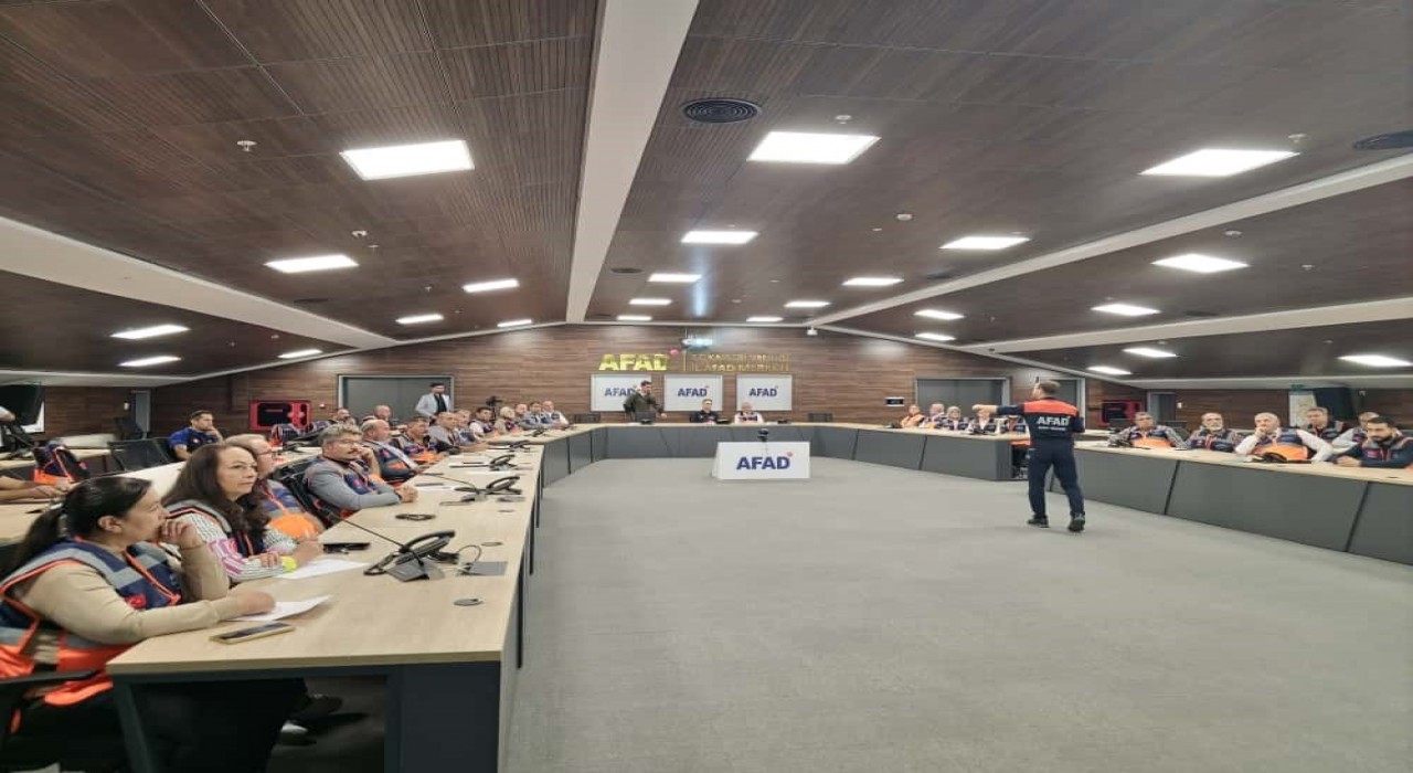 Kayseride 100 muhtara afet eğitimi verildi