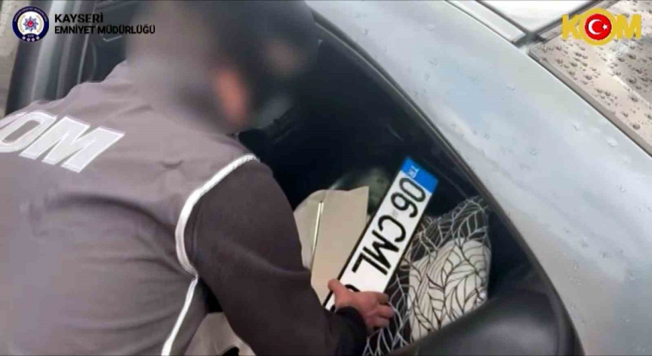 Kayseride sahte plaka operasyonu: 2 gözaltı