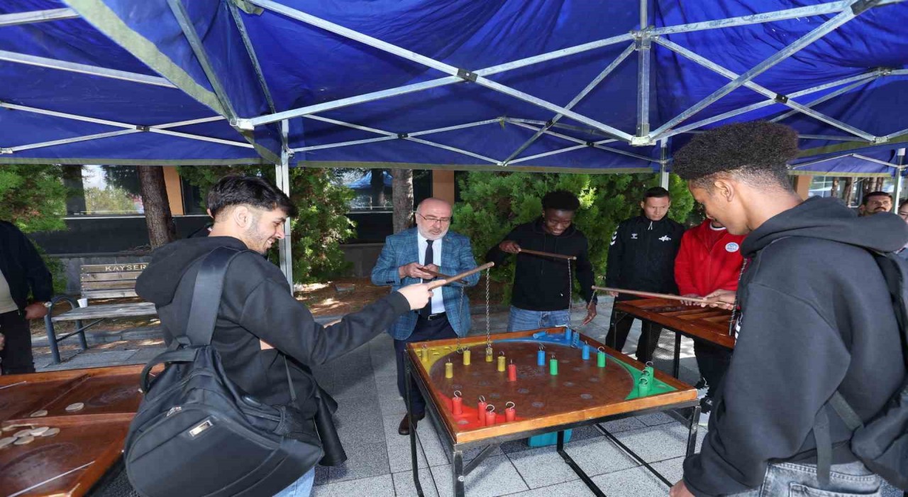 KAYÜlü öğrencilere sıcak karşılama