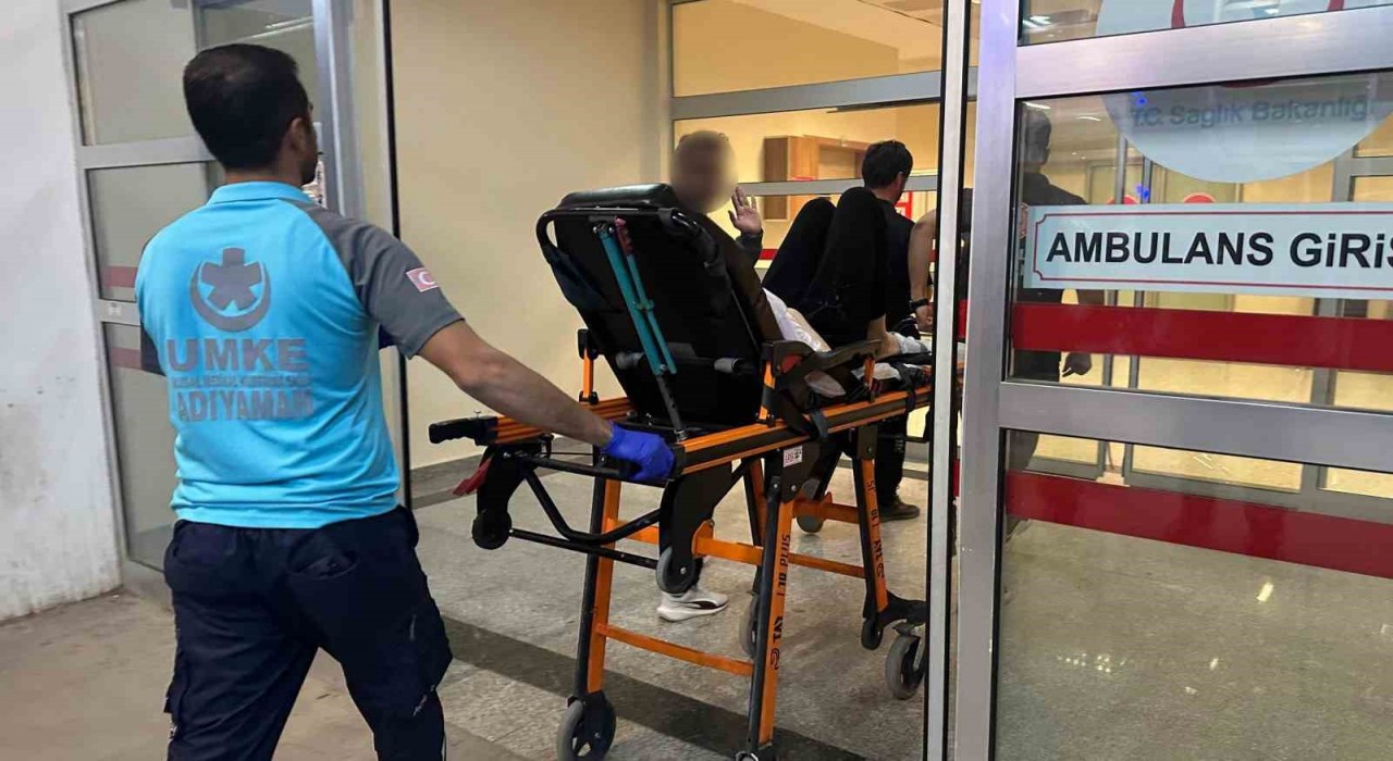 Kazara kendini bıçaklayan kadın yaralandı