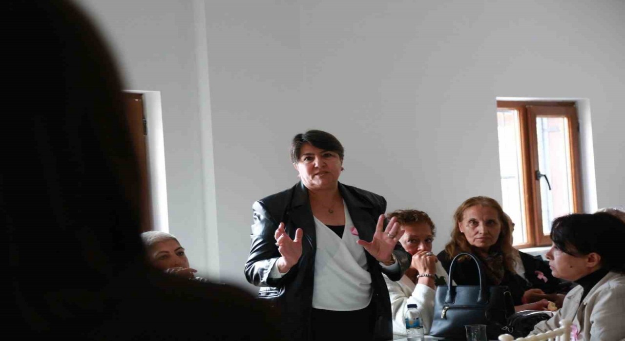 Keçiören Belediyesinden meme kanseri farkındalık eğitimi