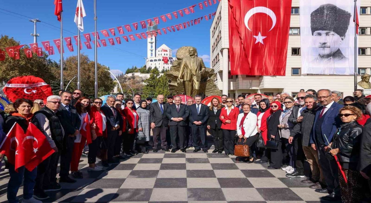 Keçiörende Cumhuriyet Bayramı coşkusu