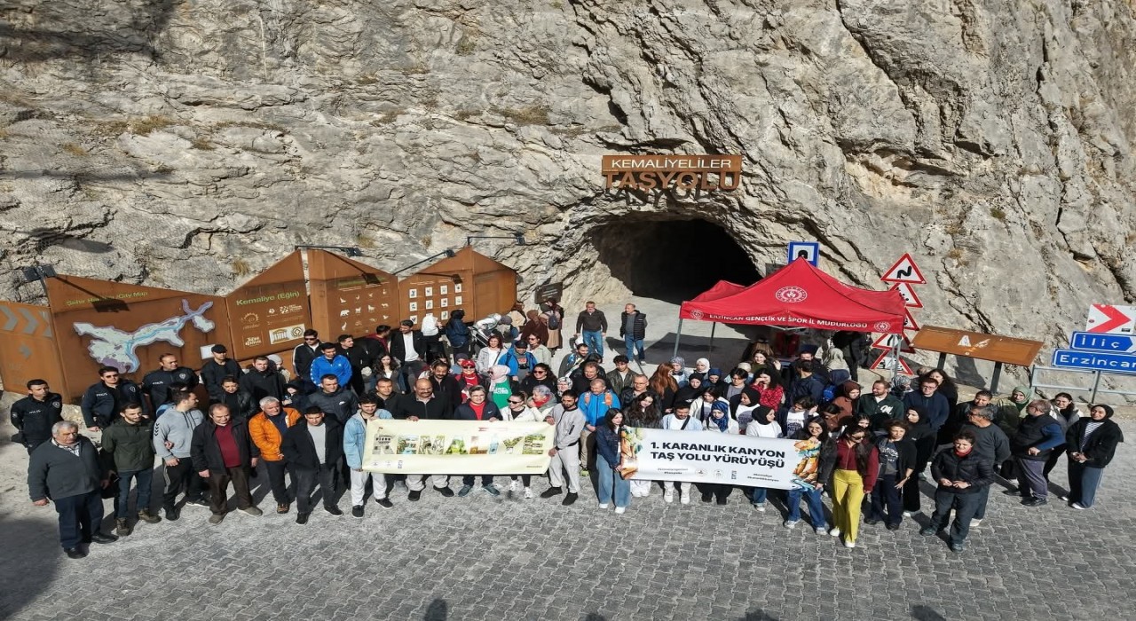 Kemaliyede 1. Karanlık Kanyon Taşyolu Yürüyüşü yapıldı