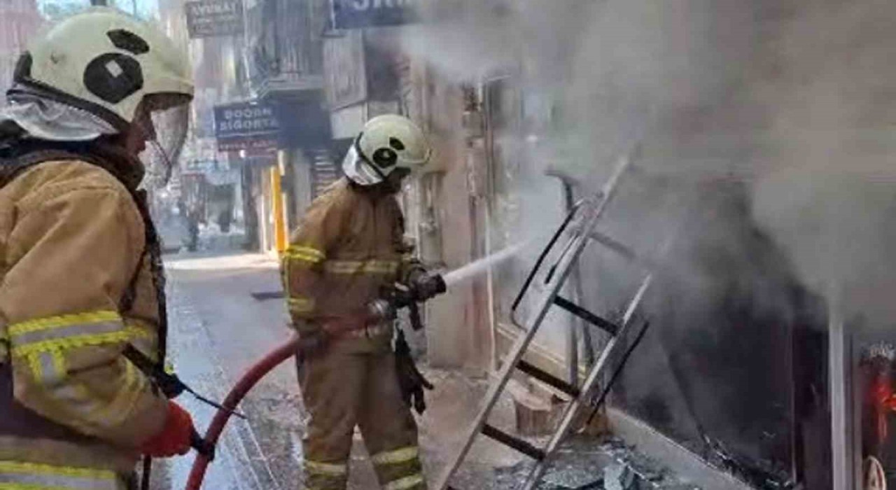 Kırıkkalede telefon mağazasında korkutan yangın