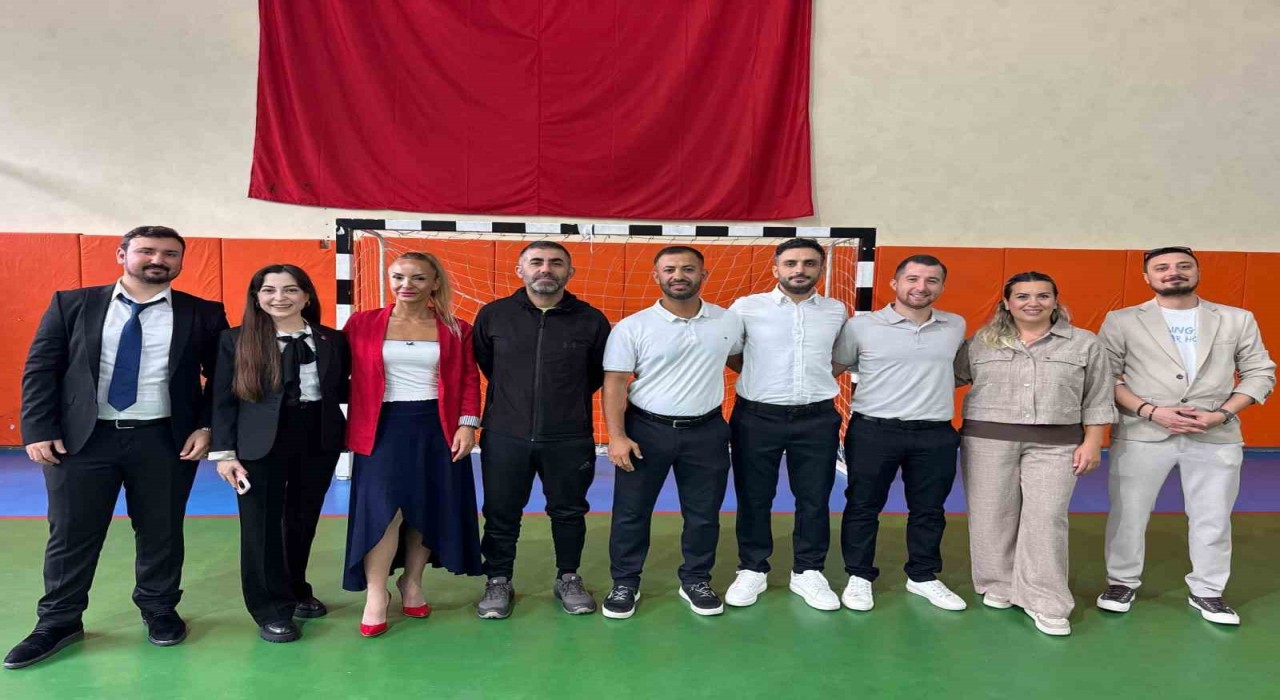 Kırkağaçta Cumhuriyet Bayramı coşkusu cimnastikle kutlandı