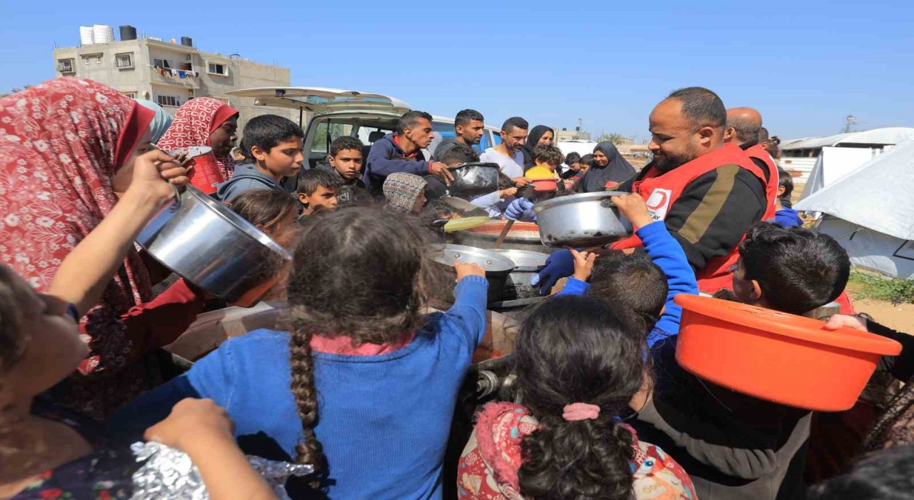 Kızılay Genel Başkanı Yılmaz: Son 2 yıldır Gazzede siviller, insanın dayanma sınırlarını zorlayan bir yaşam mücadelesi veriyor
