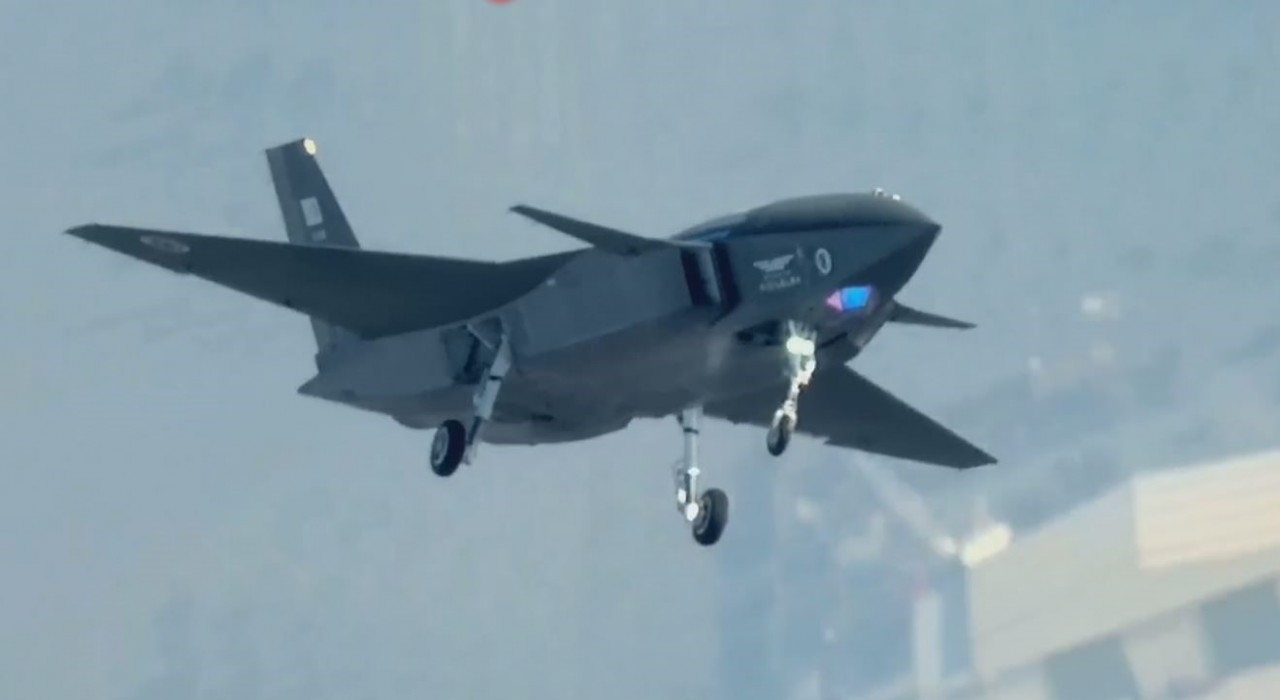 KIZILELMA MURAD 100-A AESA Atış Kontrol Radarı ile gökyüzünde