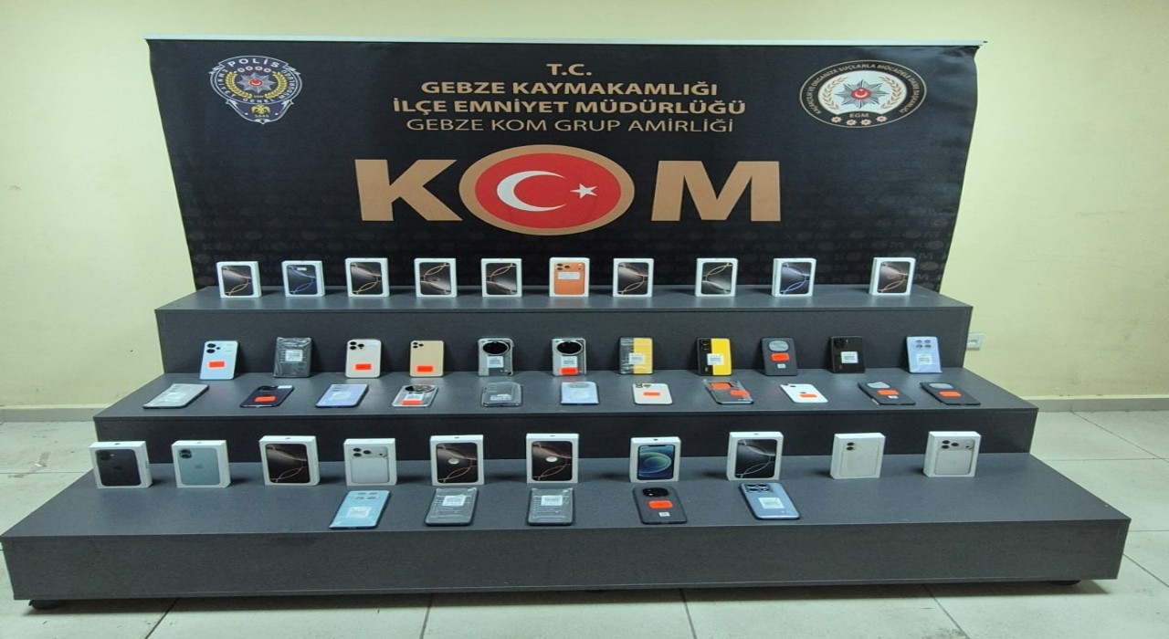 Kocaelide 3 milyon TLlik gümrük kaçağı telefonlar ele geçirildi
