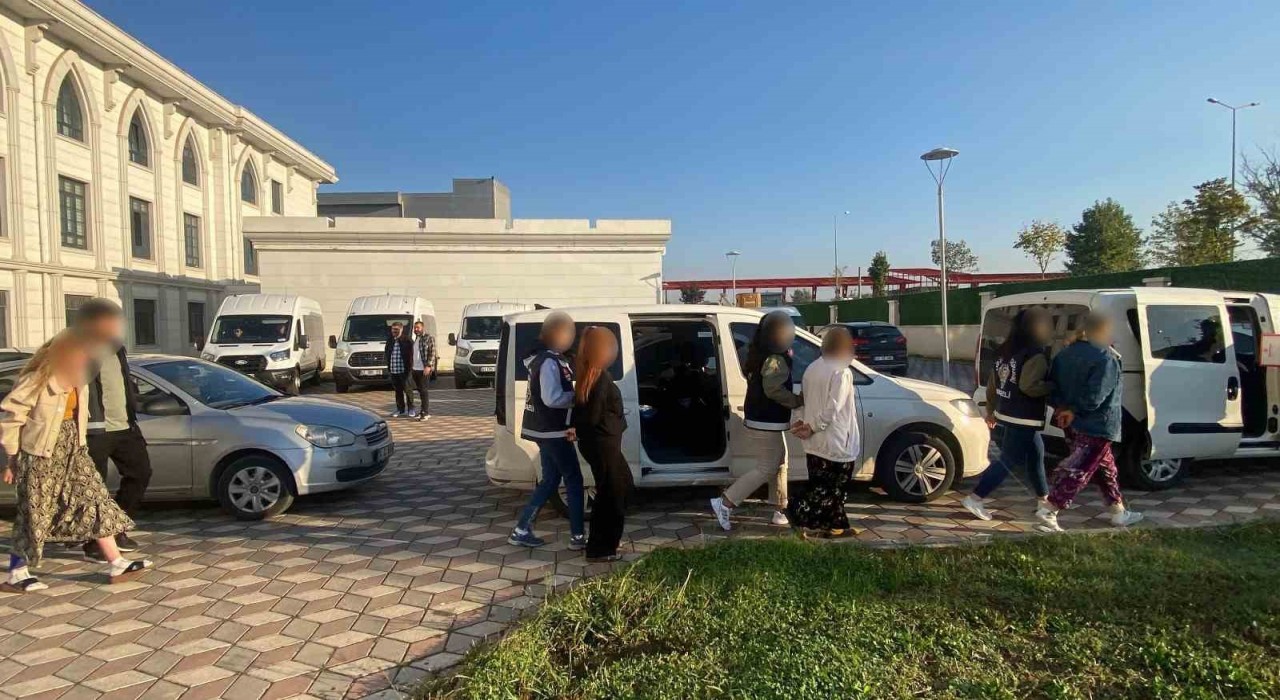 Kocaelide hırsızlık operasyonu: 860 bin liralık ziynet eşyası çalmışlar