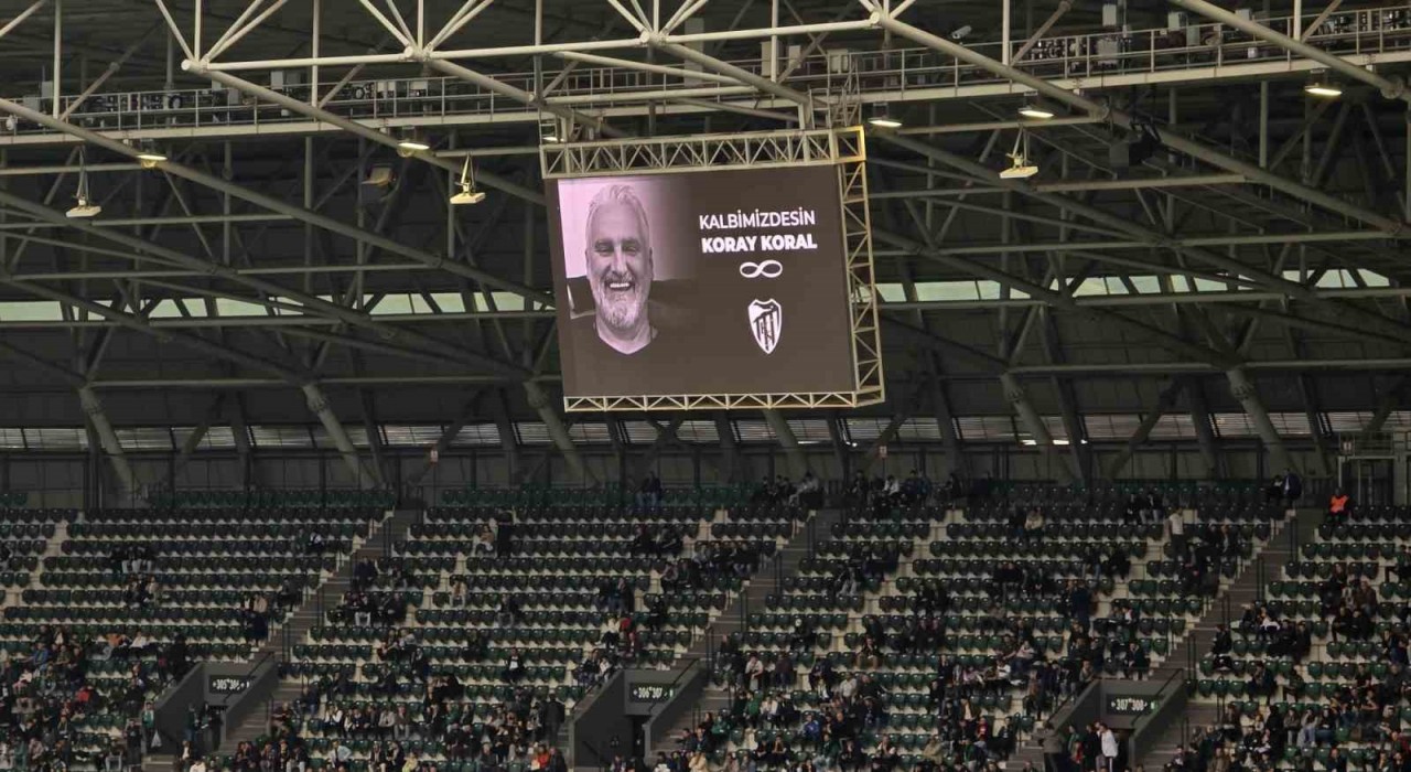 Kocaelispor, Gri Korayı unutmadı