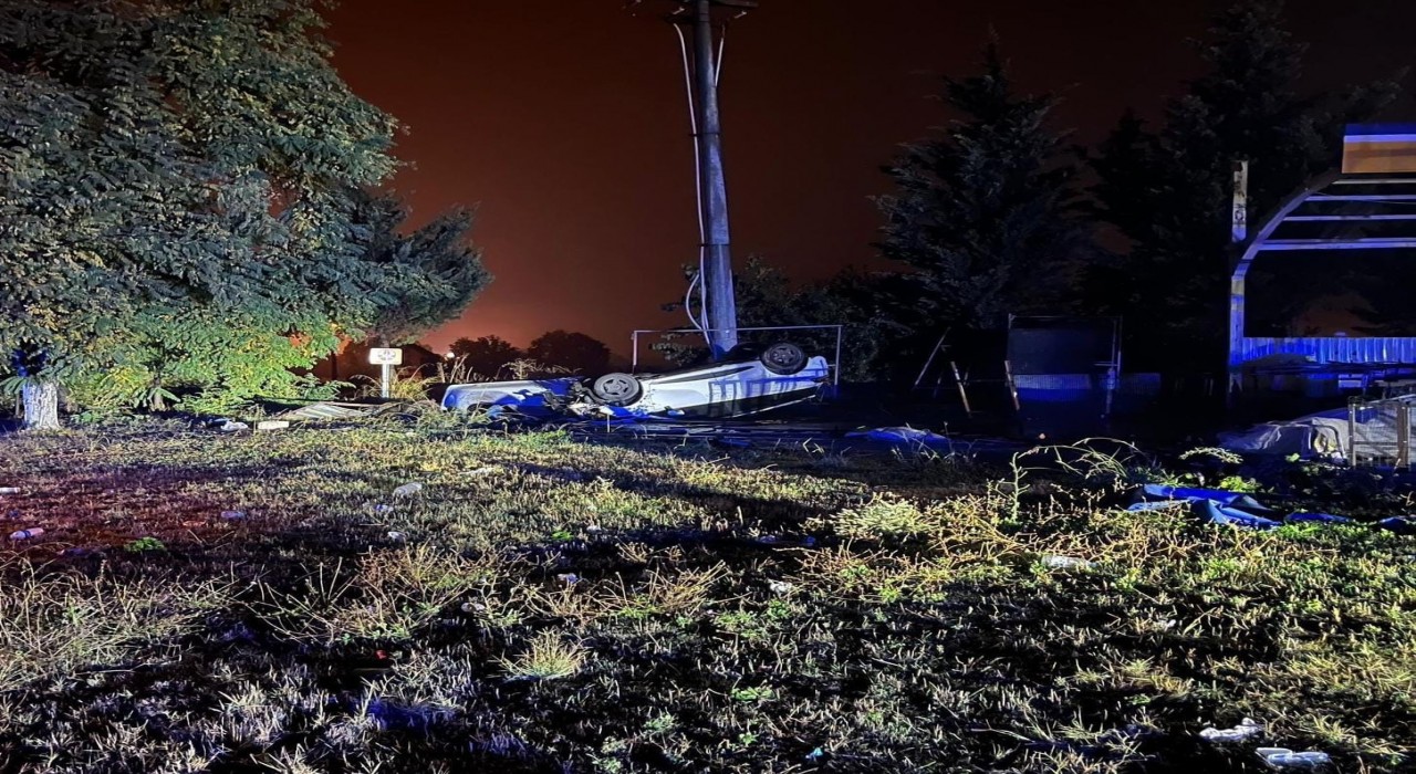 Kontrolden çıkan otomobil takla attı; 2 yaralı