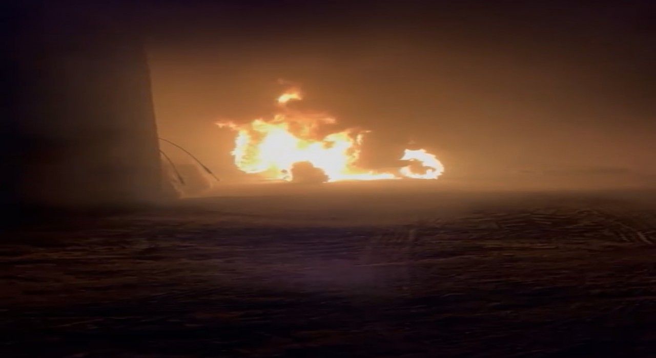 Konyada traktör alev alev yandı