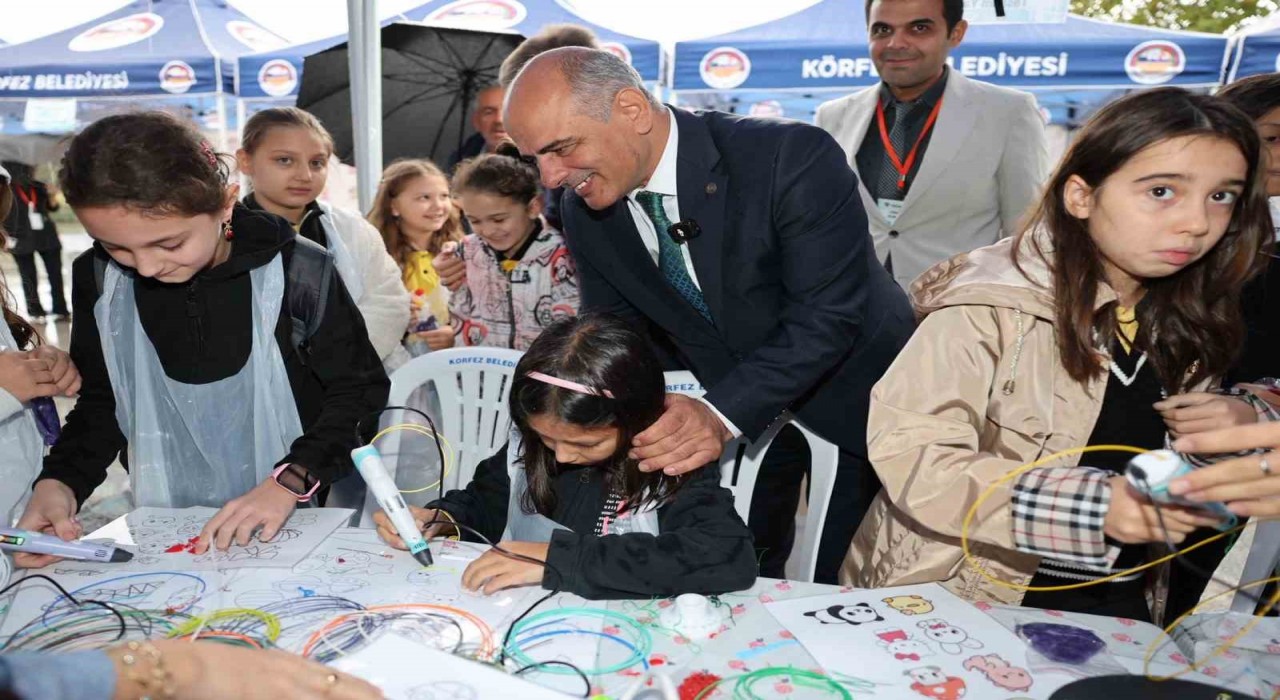 Körfezli öğrenciler projelerini Bilim Şenliğinde sergiledi