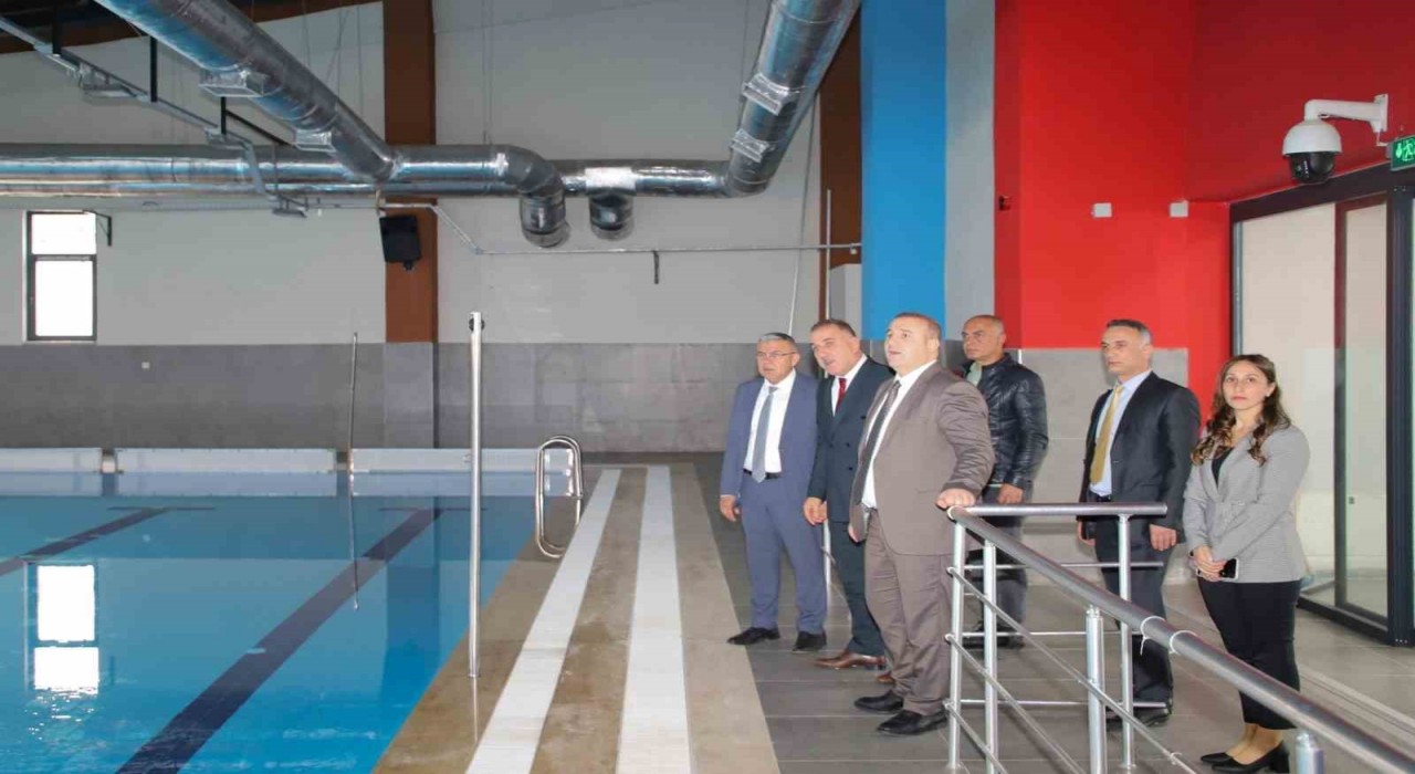 Köşk Yüzme Havuzunu incelediler