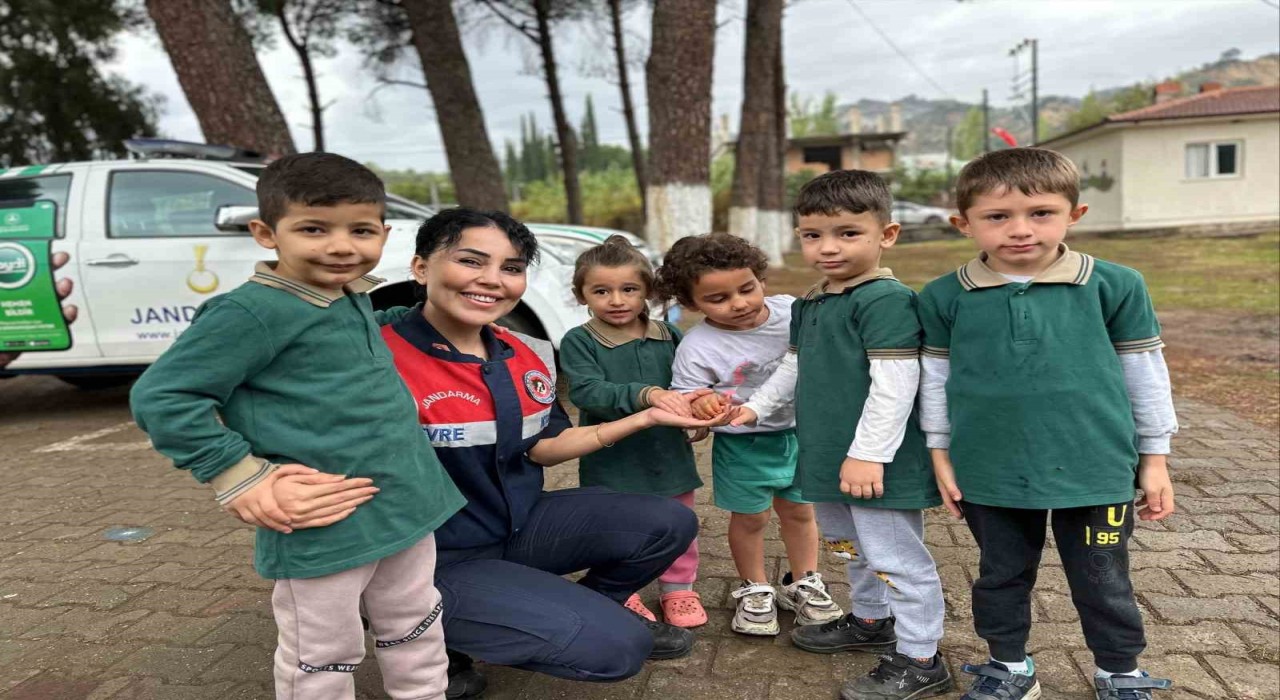 Köşkte öğrencilere doğa ve hayvan sevgisi aşılandı