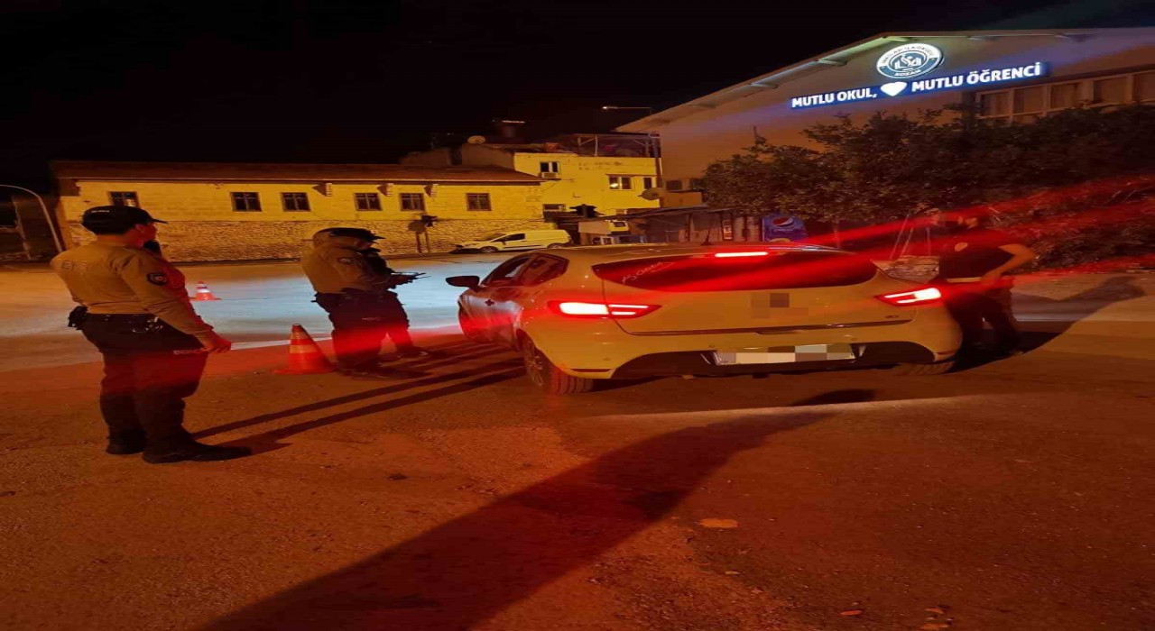 Kozanda modifiye araçlara ceza yağdı: 16 araç ve 11 motosiklet trafikten men edildi