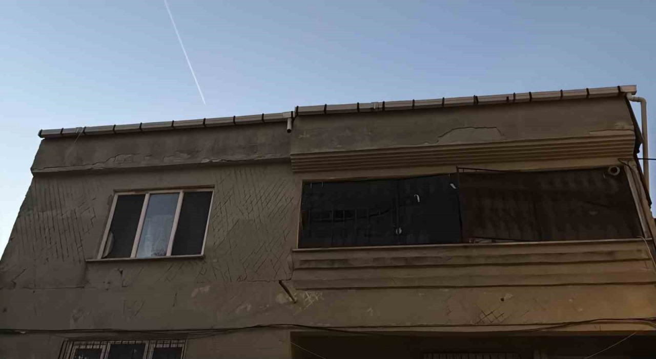 Küçükçekmecede korkutan termosifon patlaması