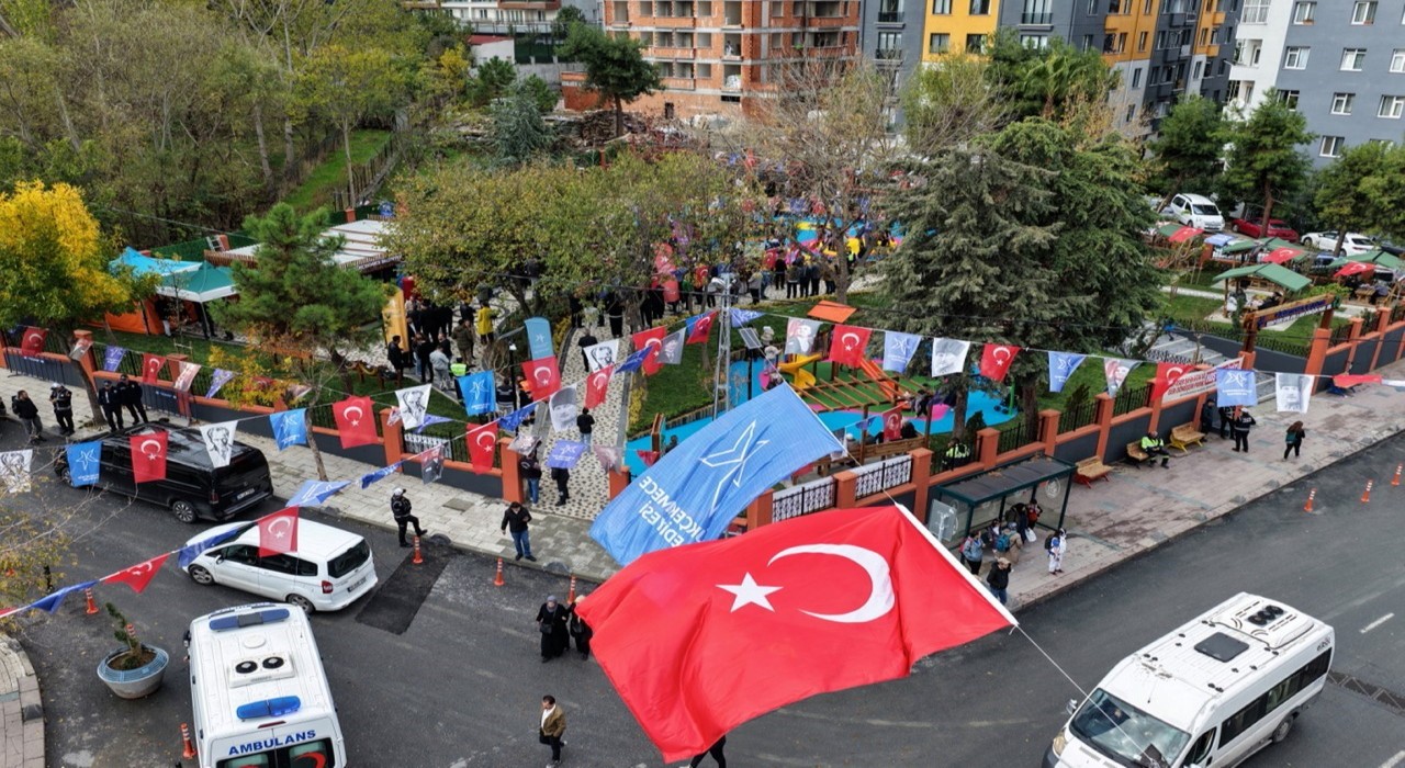Küçükçekmecenin sıfır atık konseptli ilk parkı: Serap Eser Parkı hizmete açıldı