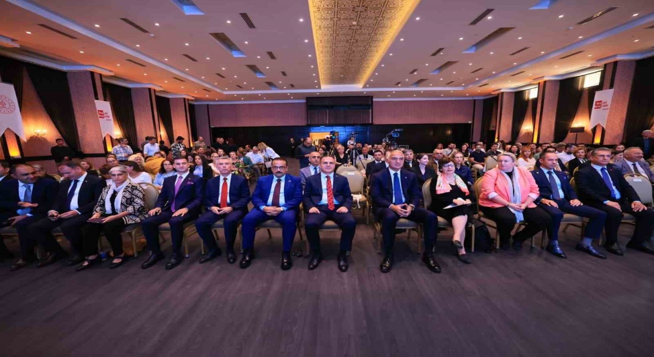 Kültür ve Turizm Bakanı Ersoy: 9 bin kültür varlığı geri iade edildi