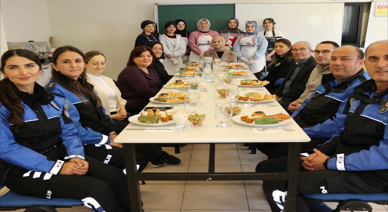 Kütahya İl Emniyet Müdürlüğünden gençlere destek