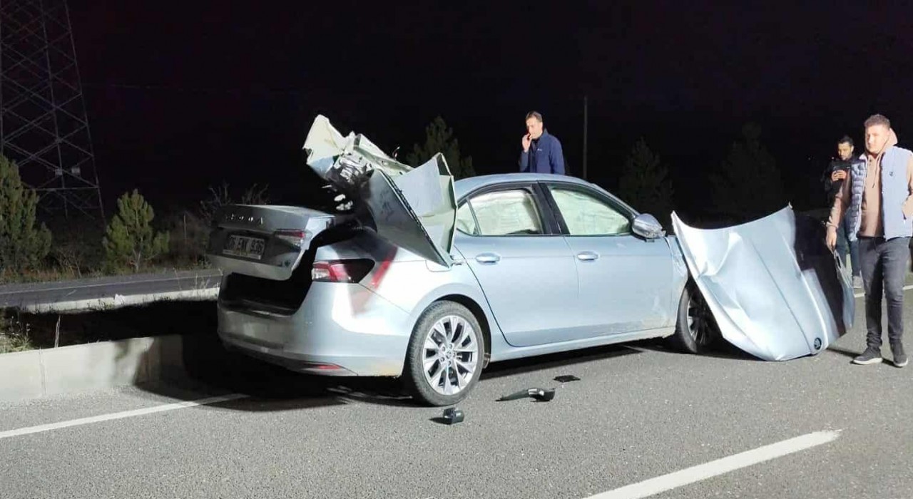 Kütahya-Tavşanlı karayolunda feci kaza: 1 ölü, 2 yaralı