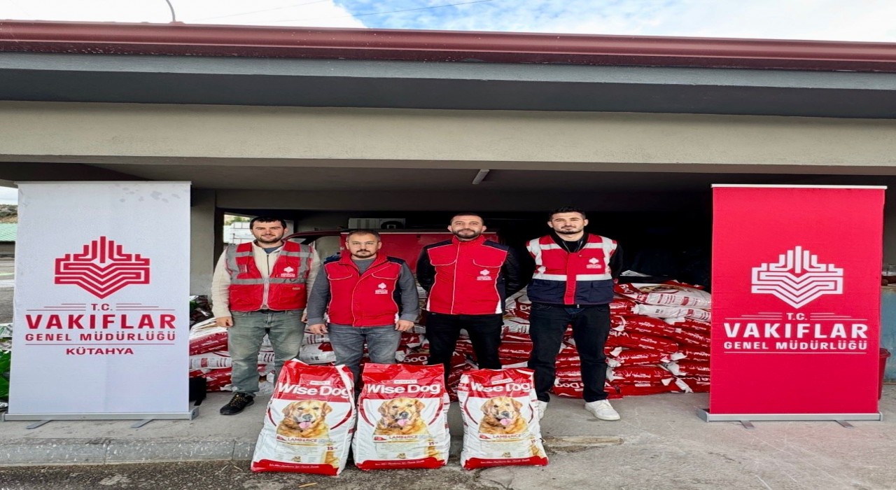 Kütahya Vakıflar Bölge Müdürlüğünden sahipsiz hayvanlara mama desteği
