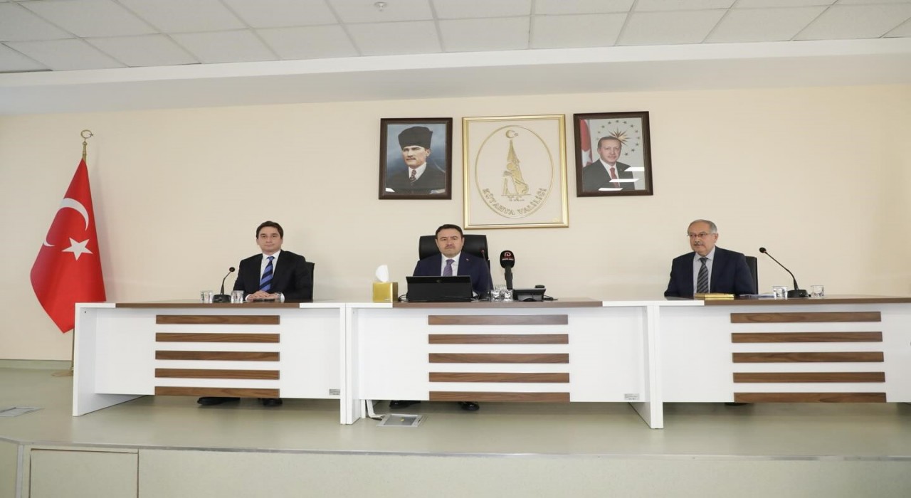 Kütahyada 2025 yılında 237 proje tamamlanırken, 242 projenin çalışmaları devam ediyor