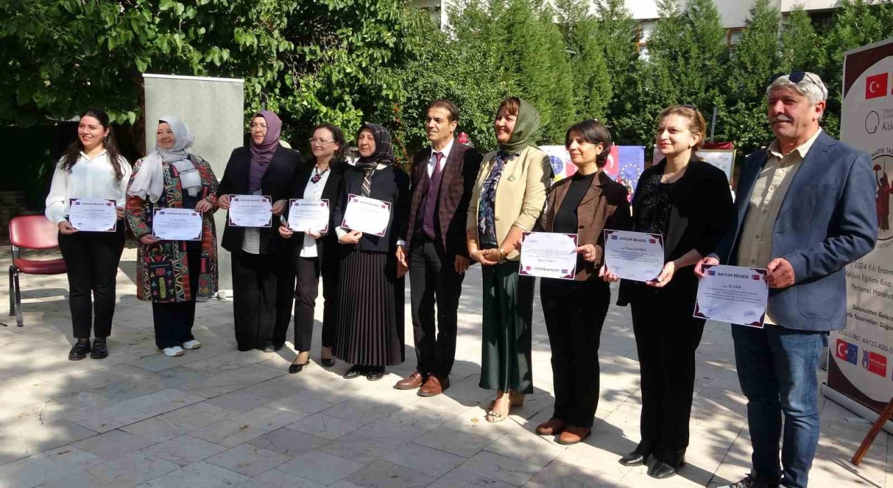 Kütahyada Düğünümüz Var projesinde katılım belgeleri takdim edildi