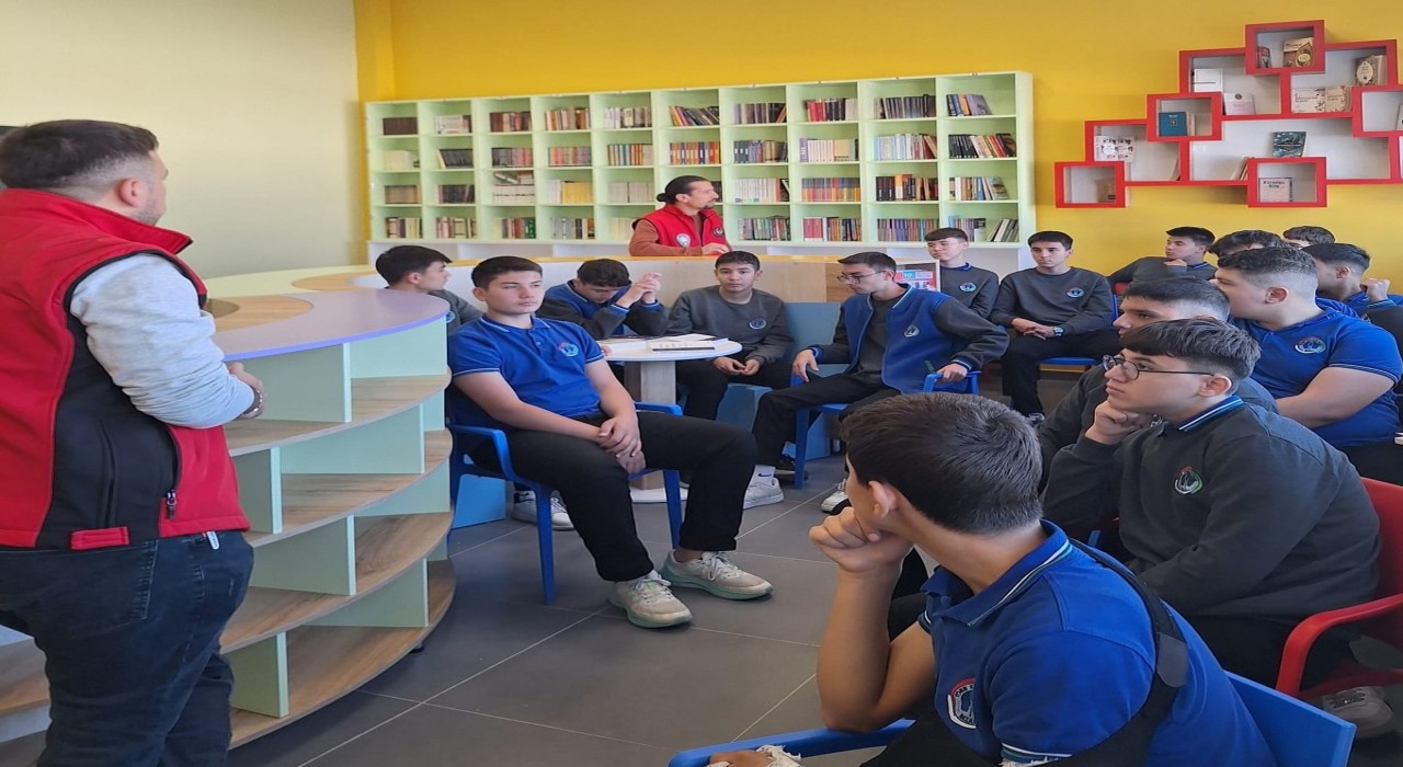 Kütahya'da Gençlik ve Güvenli Gelecek projesi