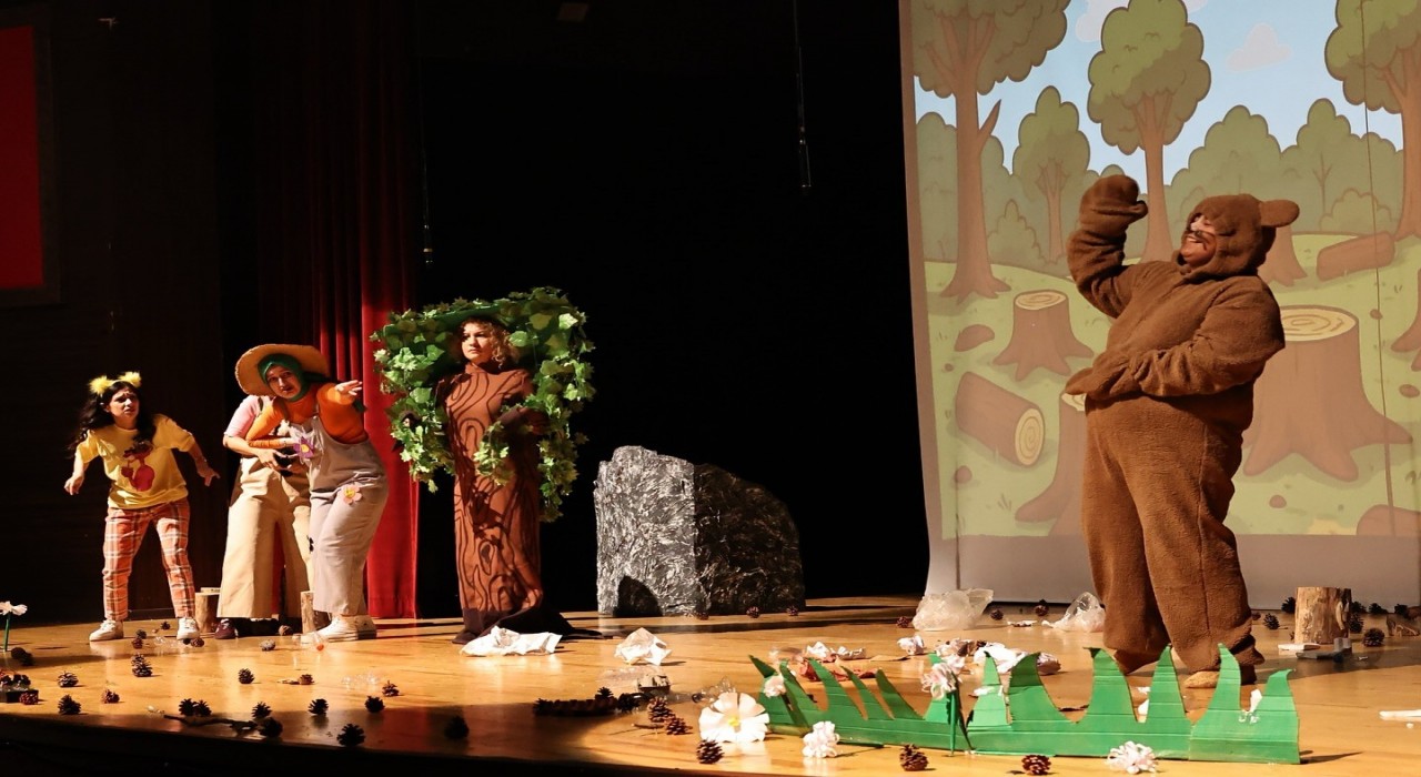 Kütahyada Ormanın Koruyucuları minik izleyicilerle buluştu