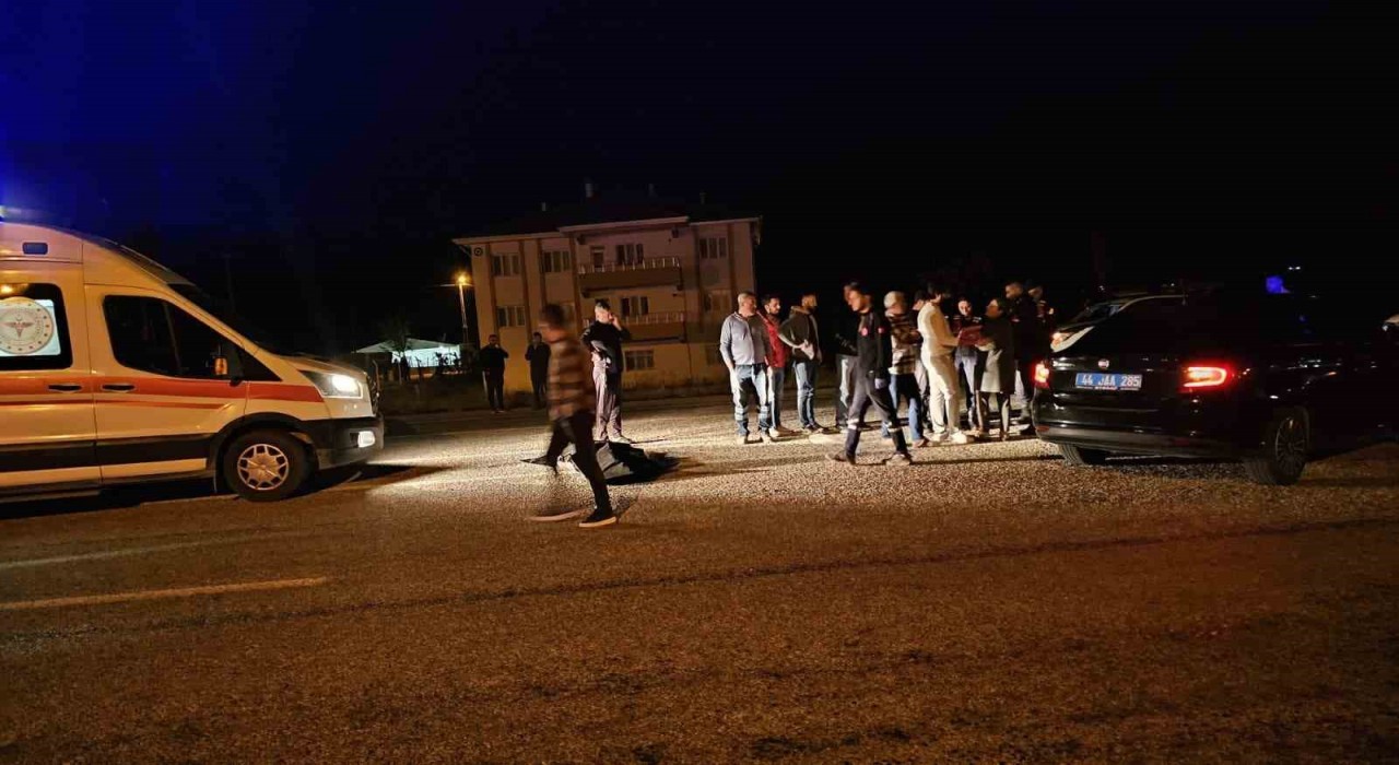 Malatyada hafif ticari aracın çarptığı yaya hayatını kaybetti