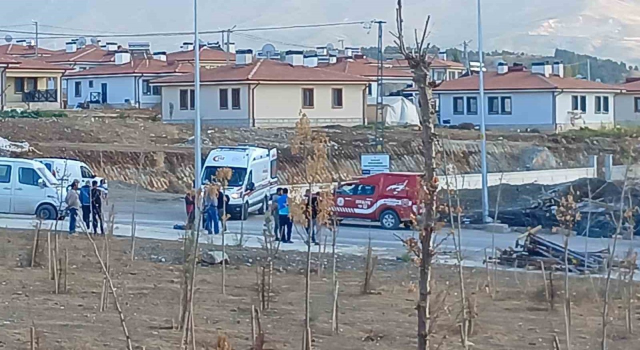 Malatyada inşaatta kalıp çöktü: 2 işçi yaralandı