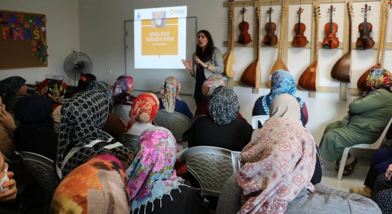 Malatyada Konteyner Kentte kadınlara hijyen eğitimi