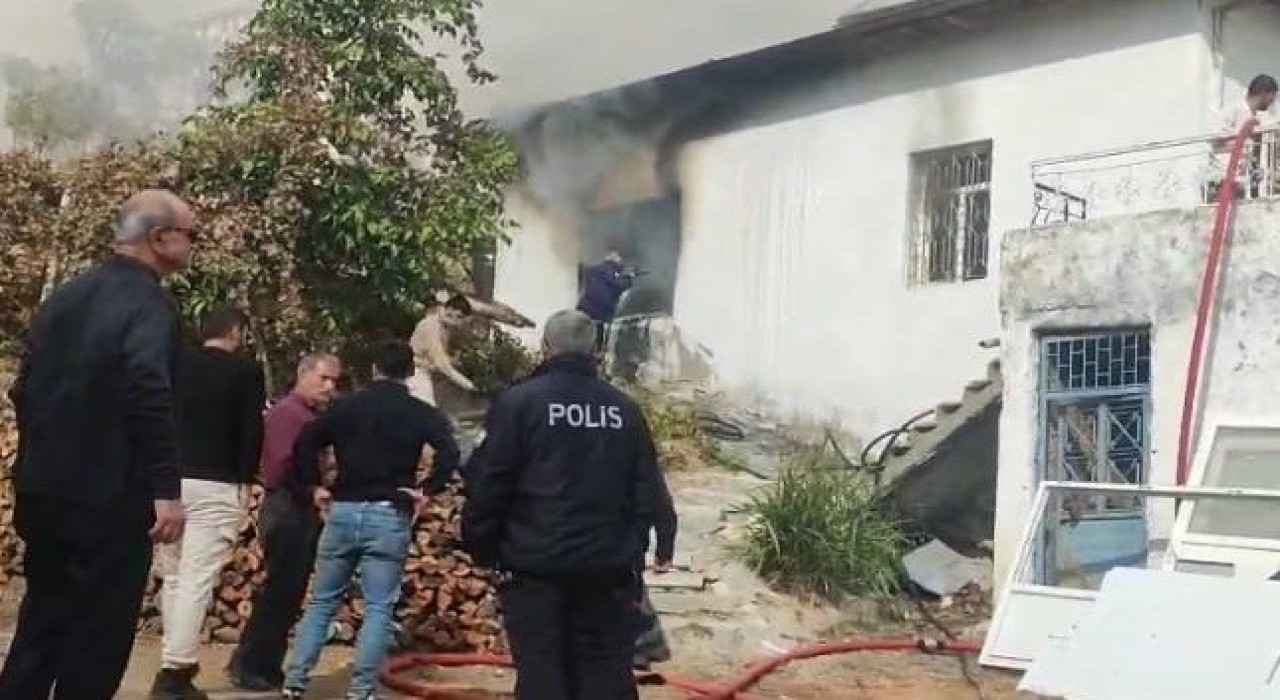 Malatyada korkutan ev yangını