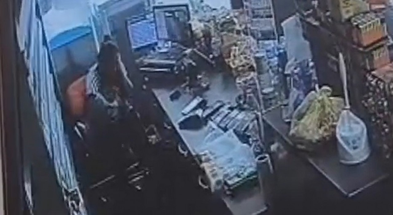 Manisada eski eş dehşeti: Kucağındaki bebeğe aldırmadan defalarca bıçakladı