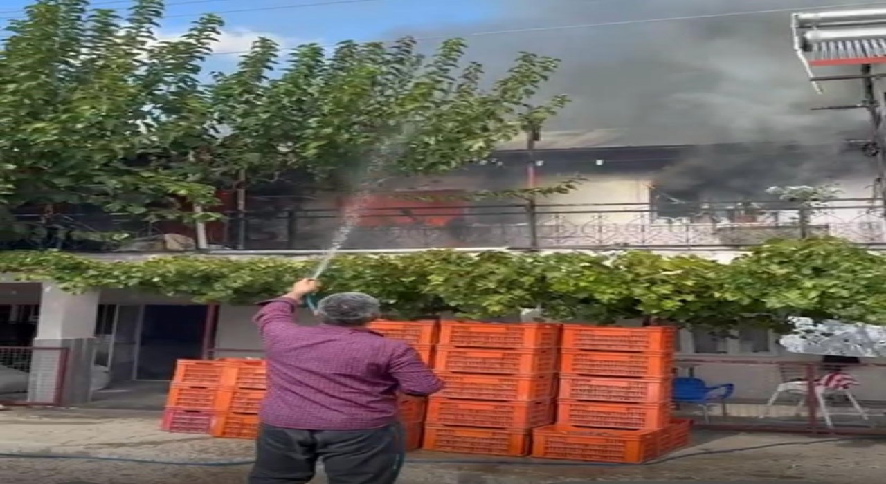 Manisada ev yangını