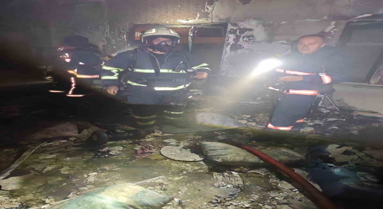 Mardinde bina yangını: 2 kişi dumandan etkilendi