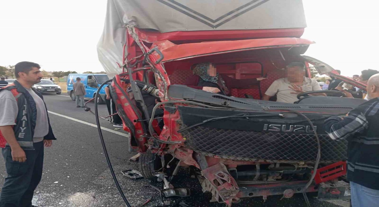 Mardinde feci kaza: 15 yaralı
