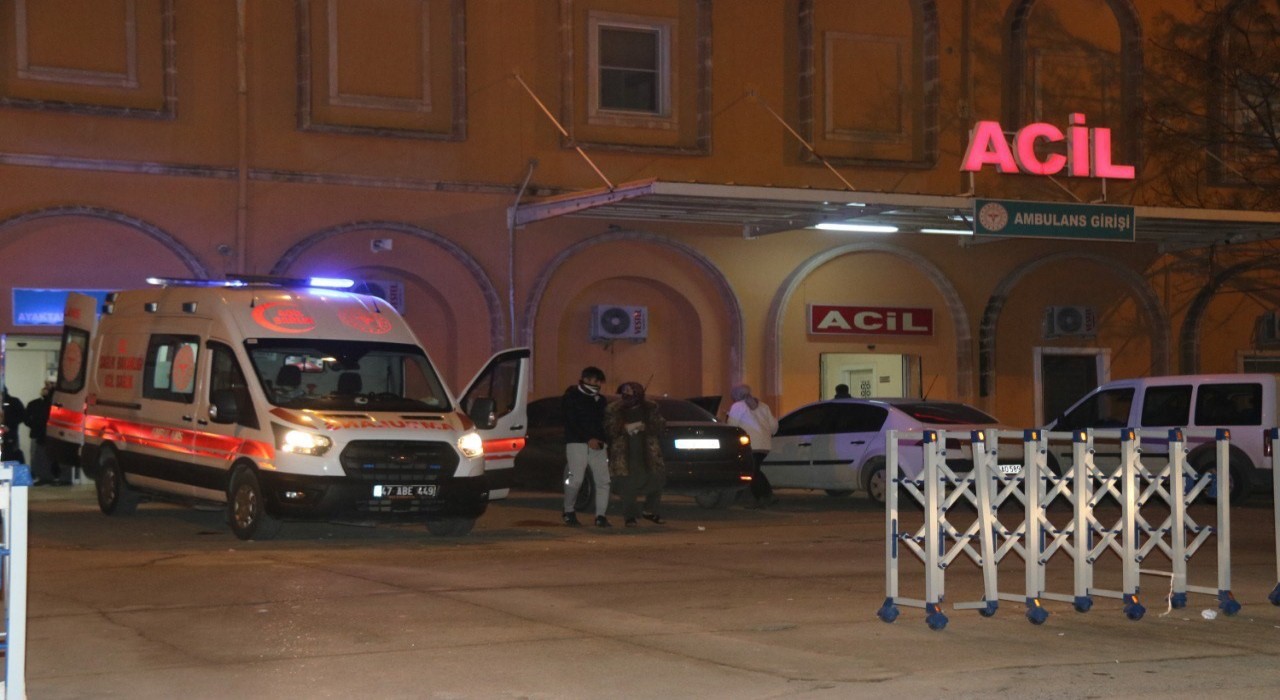 Mardinde iki otomobil çarpıştı: 5 yaralı