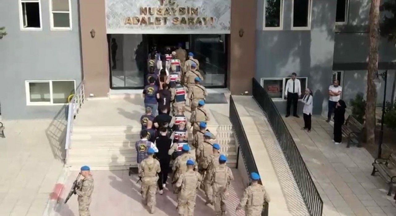 Mardinde tarlada yanmış cesedin sırrı 3 anahtar ile çözüldü