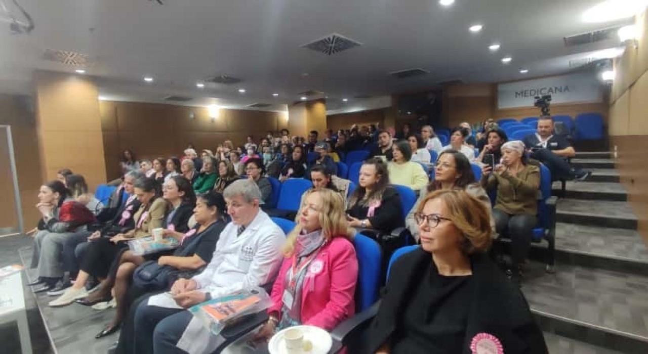 Medikal Onkolog Doç. Dr. Sarıcı: Türkiyede 40 milyon kadın olduğunu kabul ettiğimizde 5 milyon meme kanseri vakası bizi bekliyor