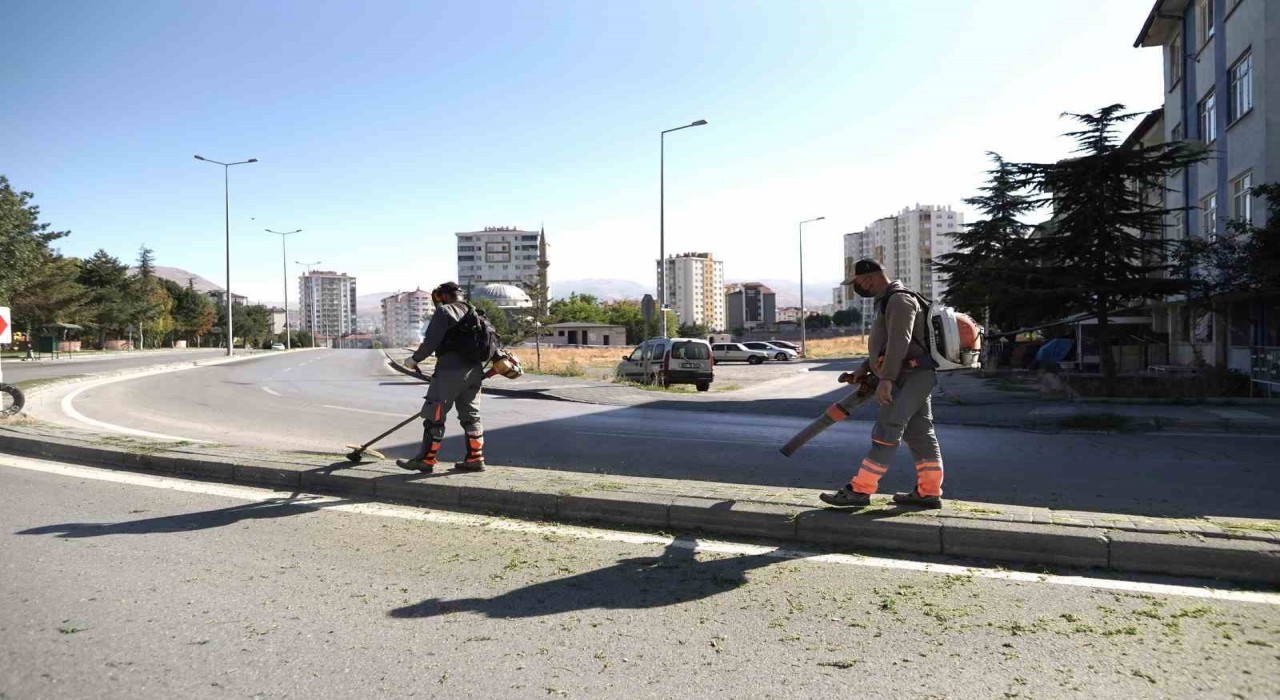 Melikgazide daha temiz ve düzenli bir ilçe için genel sonbahar temizliği başladı