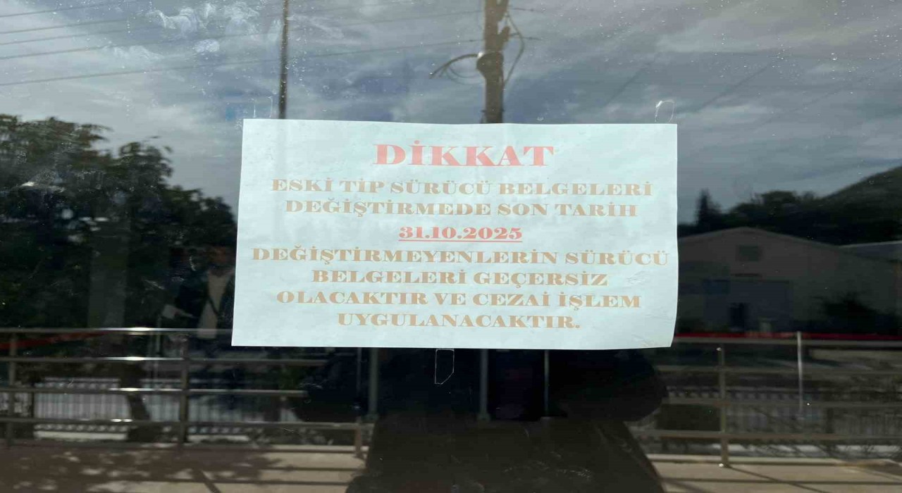 Menteşede ehliyet yoğunluğu olmadı: 2 bin 500 kişi hala eski tip ehliyet sahibi